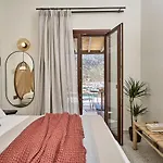 Voya Sifnos Mindful 4* Kamarai